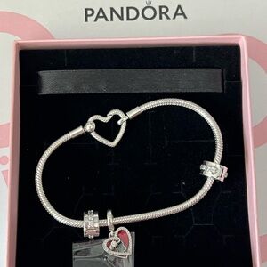 Pandora Silver Heart Charm Bracelet NEW - original - purchased from Pandora